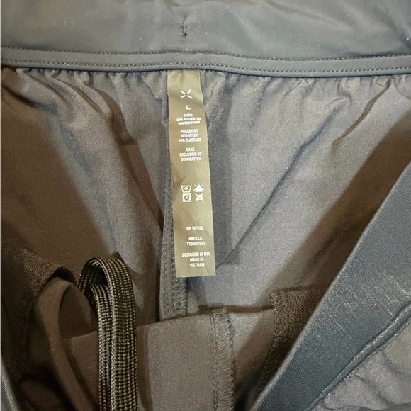 TEN THOUSAND INTERVAL SHORT 7”,
BLACK, LARGE, NO LINER - Picture 5 of 6